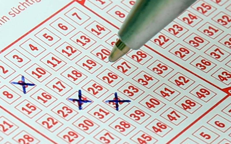 金沙娱乐彩票娱乐场的香港六合彩投注类型及说明 2 香港六合彩是金沙娱乐彩票娱乐场中常见的赌博游戏之一